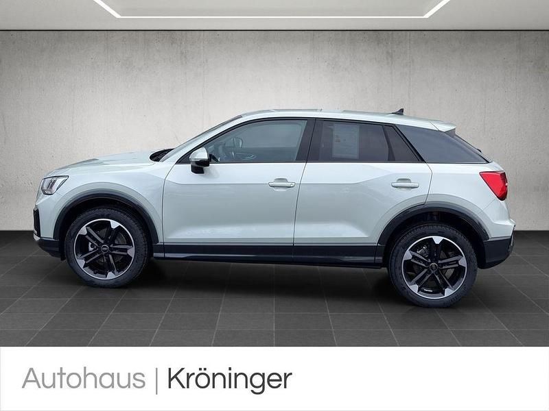 Nowe Audi Q2 Advanced 150 KM (110 kW) 2026 Srebrny SUV