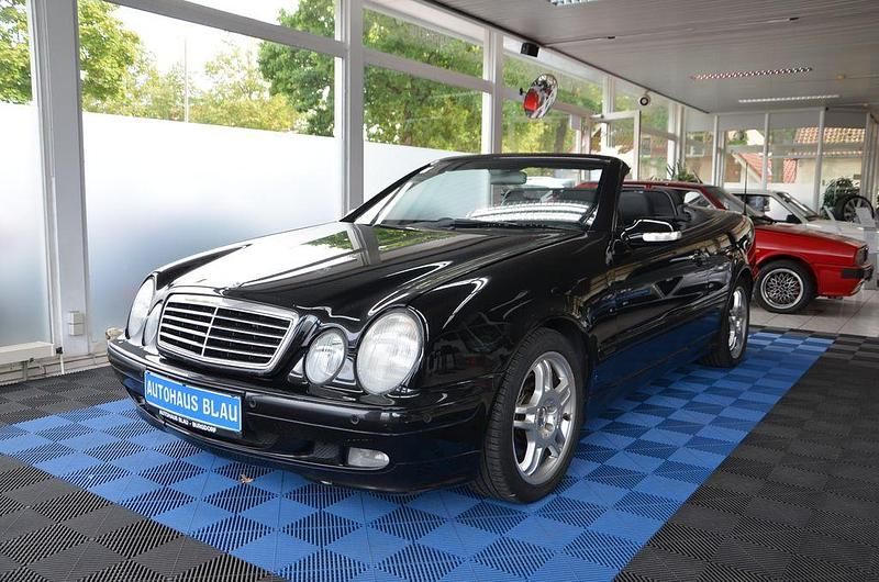 Schwarz Gebraucht 2001 Mercedes CLK230 Elegance Cabrio | 4.490 € (Guter Preis) - Bild 1/4