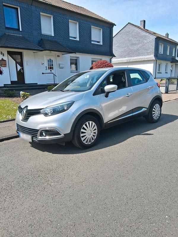 Usata Renault Captur 90 CV (66 kW) 2015 Argento SUV