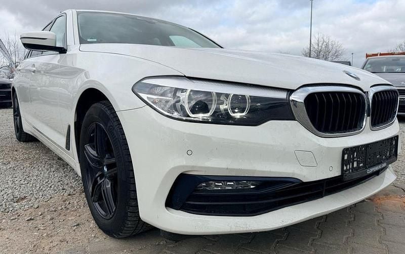 Gebraucht BMW 540 Sport Line 320 PS (235 kW) 2017 Weiß Limousine
