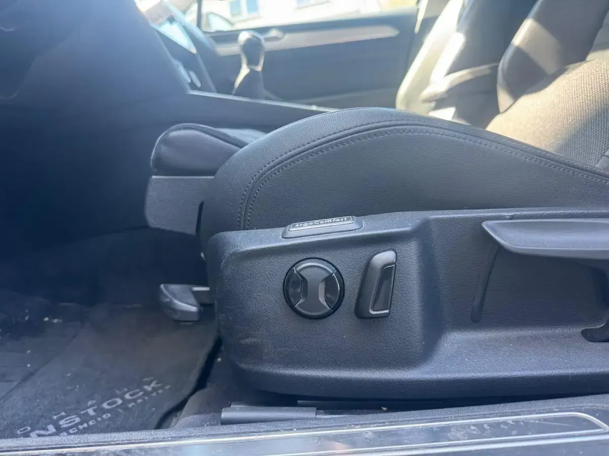 Gebraucht VW Passat Highline 150 PS (110 kW) 2017 Grau Kombi