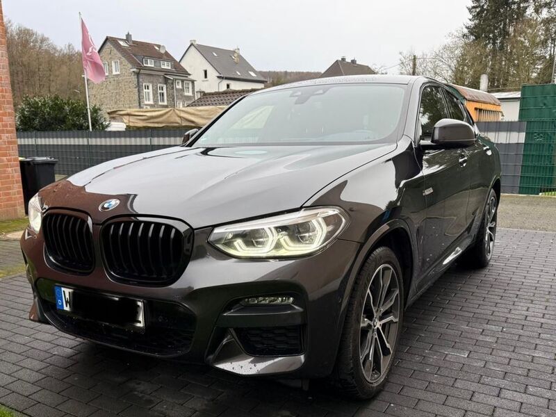 Schwarz Gebraucht 2020 BMW X4 Sport Line SUV | 37.900 € (Fairer Preis) - Bild 1/4