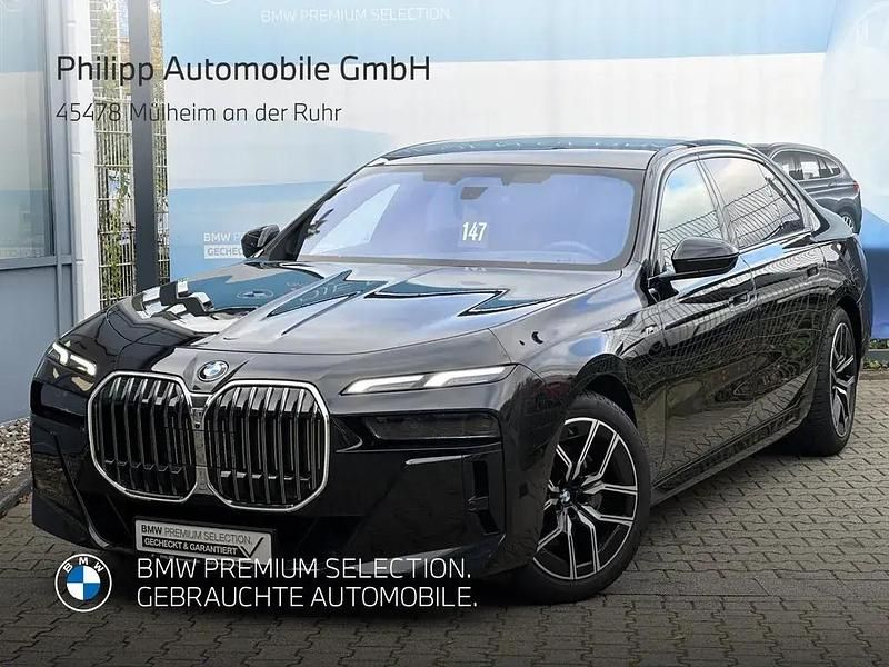 Gebraucht BMW 740 M Sport 299 PS (219 kW) 2024 Saphirschwarz Limousine