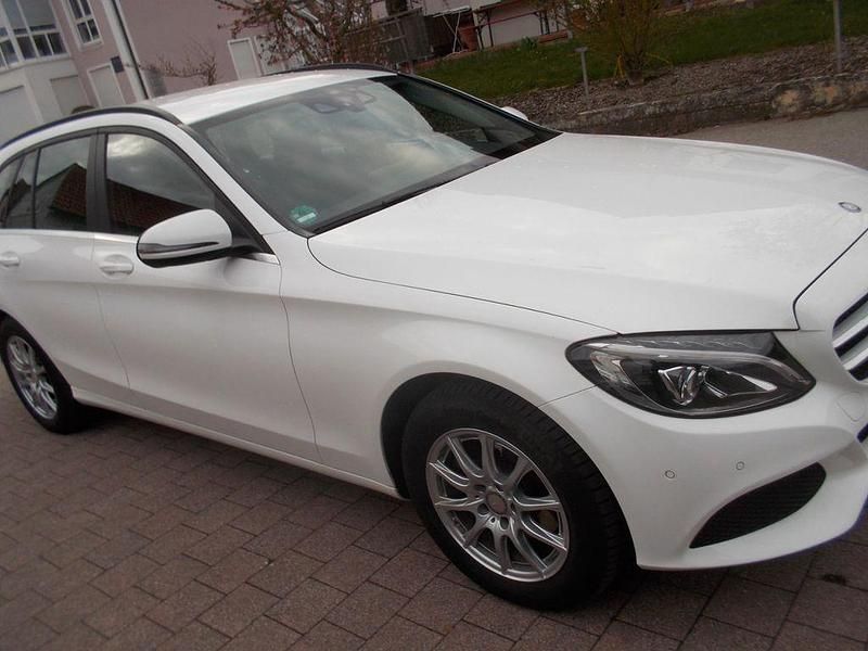 Gebraucht Mercedes C220 170 PS (125 kW) 2016 Weiß Kombi