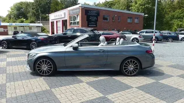 Gebraucht Mercedes C200 AMG 184 PS (135 kW) 2018 Andere Cabrio