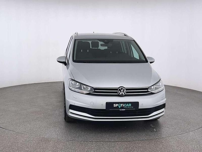 Gebraucht VW Touran Move 150 PS (110 kW) 2024 Silber Van / Kleinbus