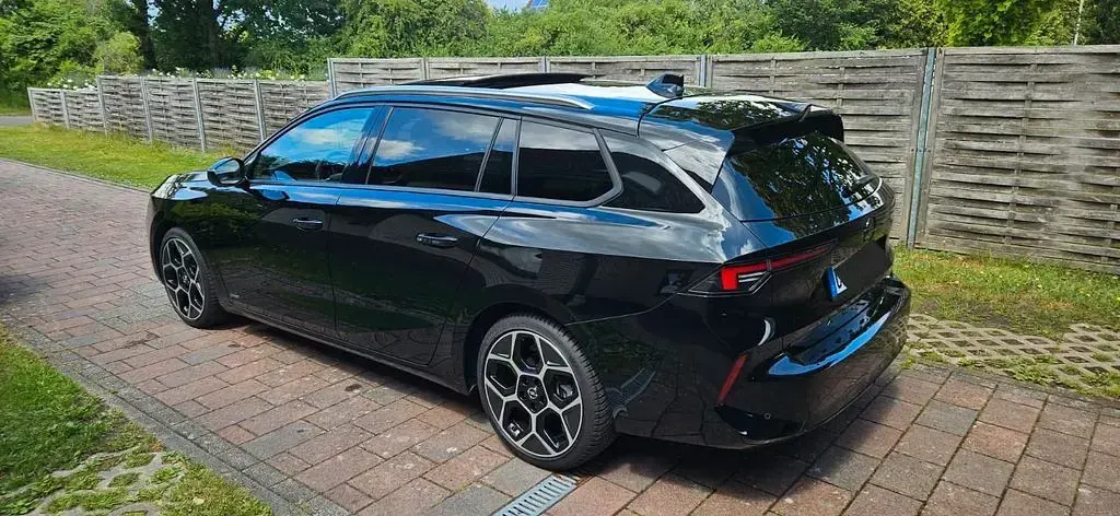 Gebraucht Opel Astra Ultimate 131 PS (96 kW) 2024 Schwarz Kleinwagen