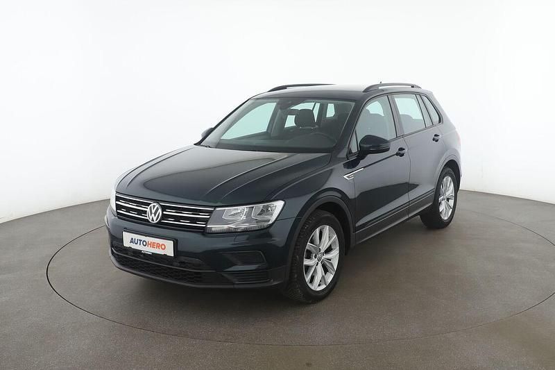Grün Gebraucht 2017 VW Tiguan Trendline SUV | 16.510 € (Fairer Preis) - Bild 1/3
