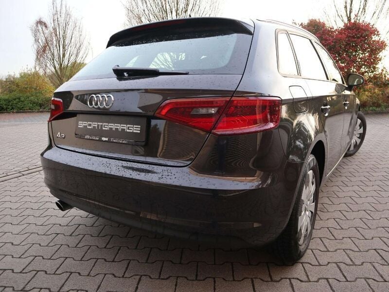Gebraucht Audi A3 Sportback Attraction 105 PS (77 kW) 2014 Belugabraun metallic Kleinwagen