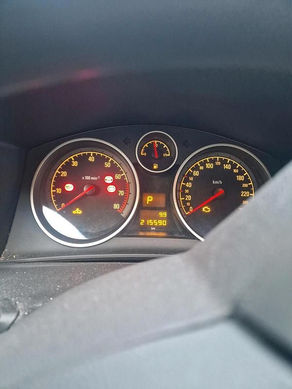 Gebraucht Opel Astra 125 PS (91 kW) 2006 Schwarz Limousine