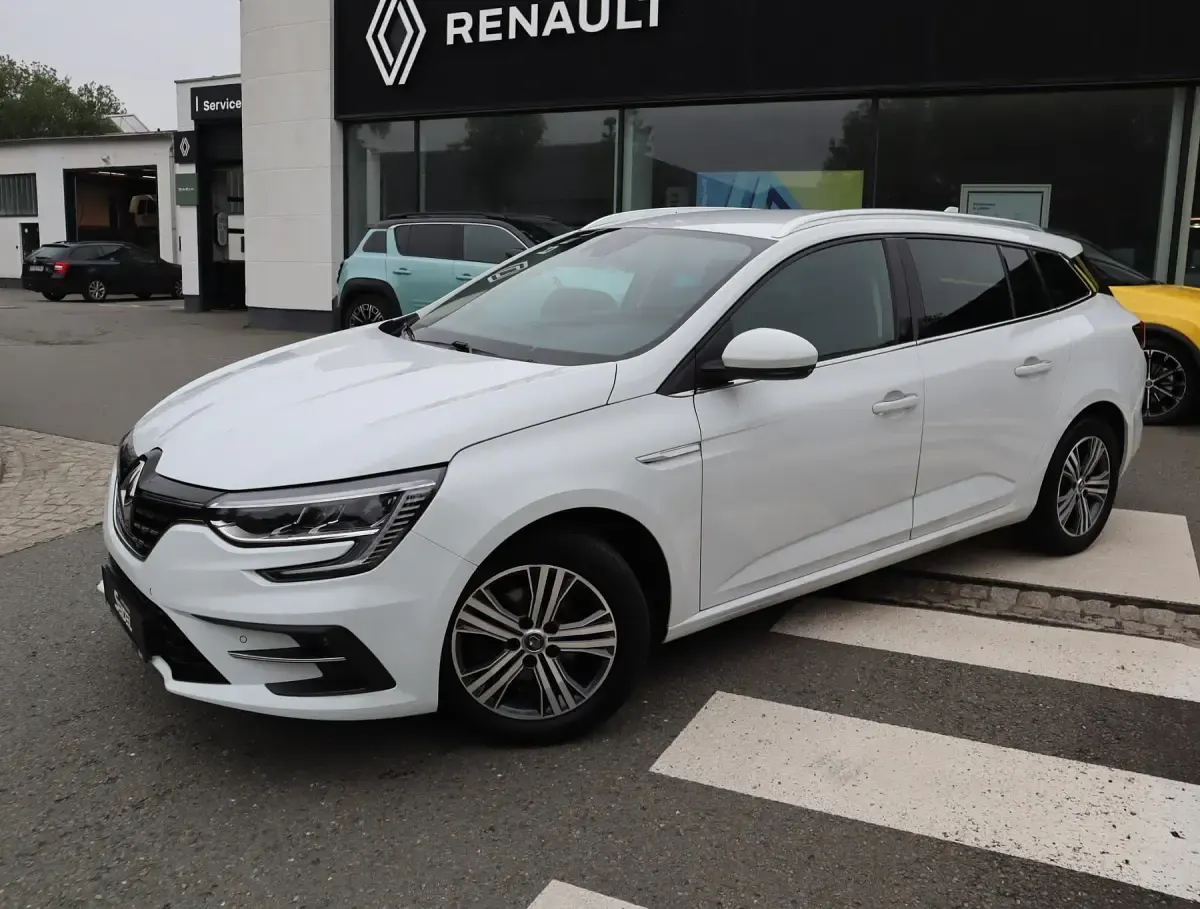 Gebraucht Renault Mégane II Intens 140 PS (102 kW) 2022 Weiß Limousine