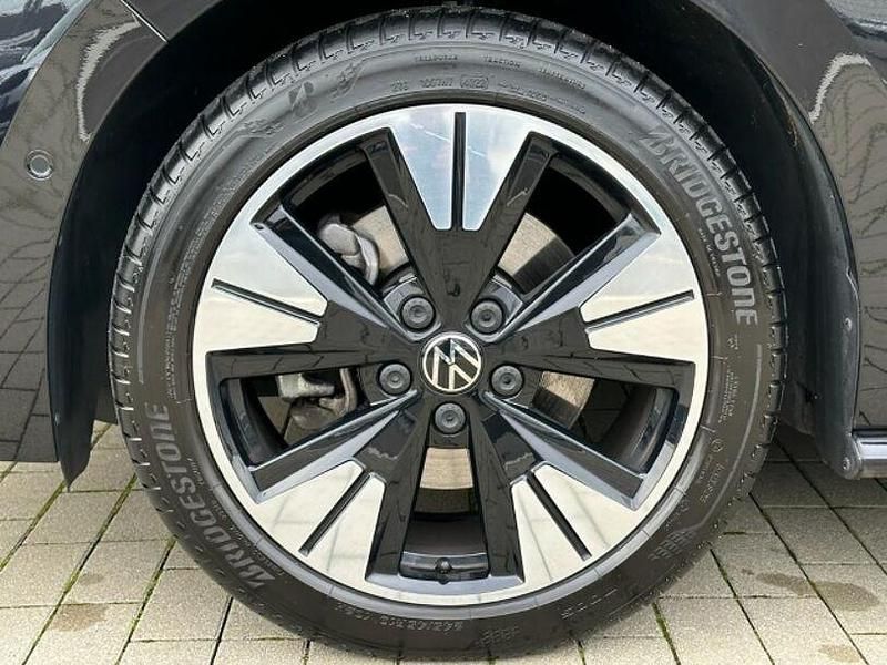 Gebraucht VW Multivan Style 150 PS (110 kW) 2023 Deep black perleffekt Van
