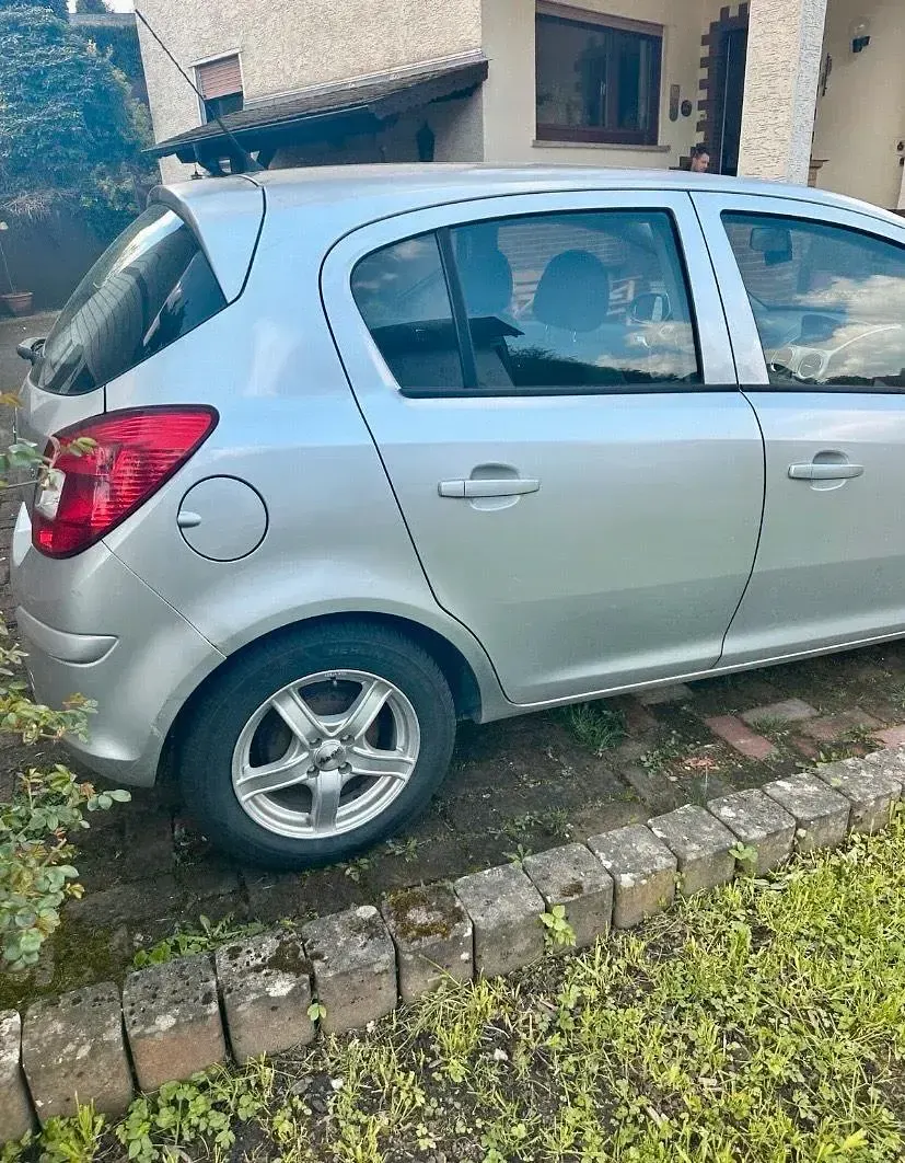 Occasion Opel Corsa 90 ch (66 kW) 2008 Argent Citadine
