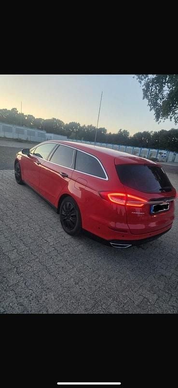 Rot Gebraucht 2019 Ford Mondeo Vignale Kombi | 12.500 € (Guter Preis) - Bild 1/4