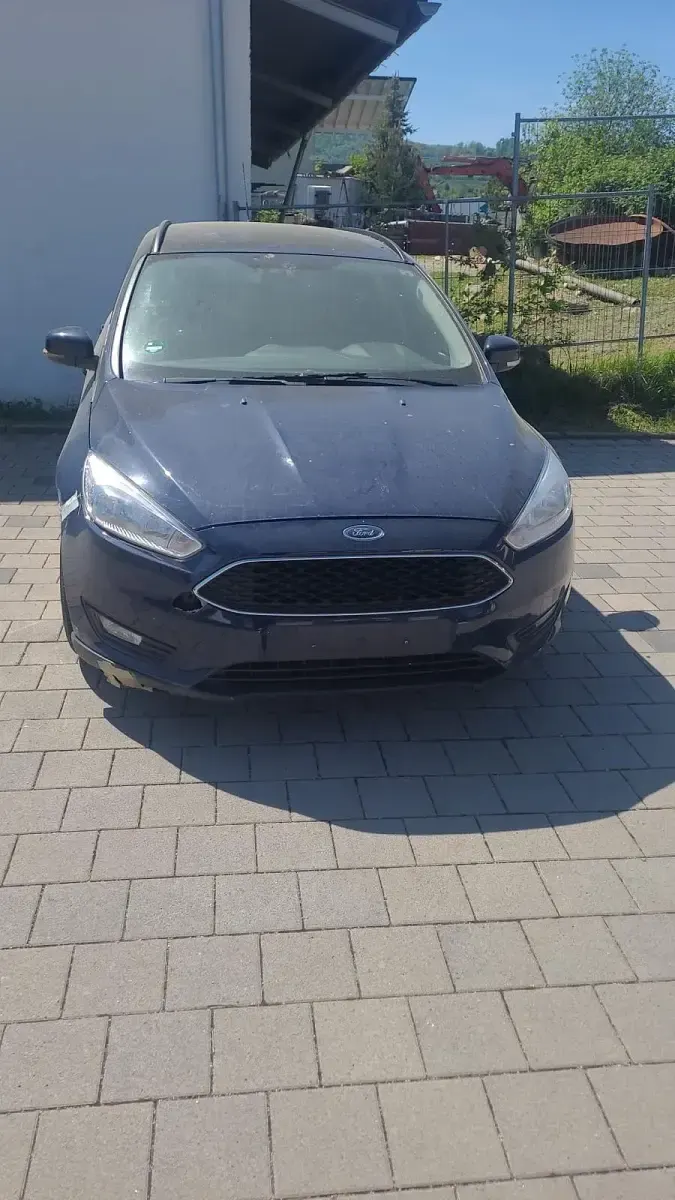 Gebraucht Ford Focus 2015 Blau Kombi