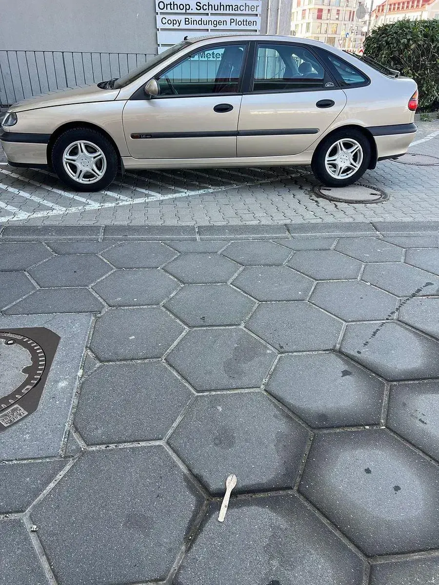 Brugt Renault Laguna 107 HK (78 kW) 1998 Beige Sedan