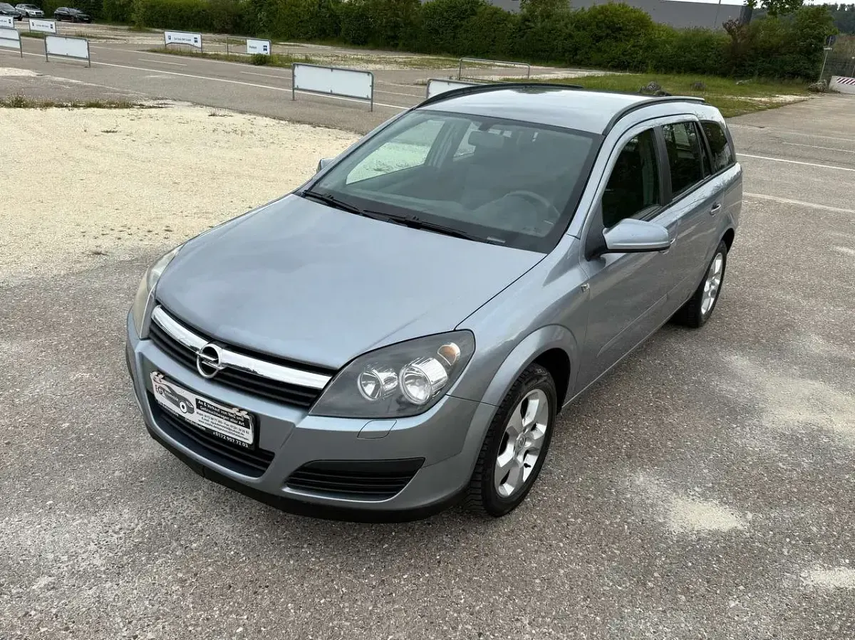 Gebraucht Opel Astra Catch Me 120 PS (88 kW) 2007 Moonlandgrau m2 Kombi
