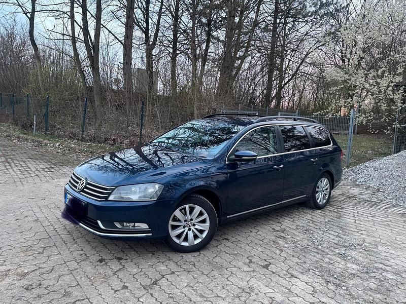 Używany VW Passat 170 KM (125 kW) 2011 Niebieski Sedan/Limuzyna
