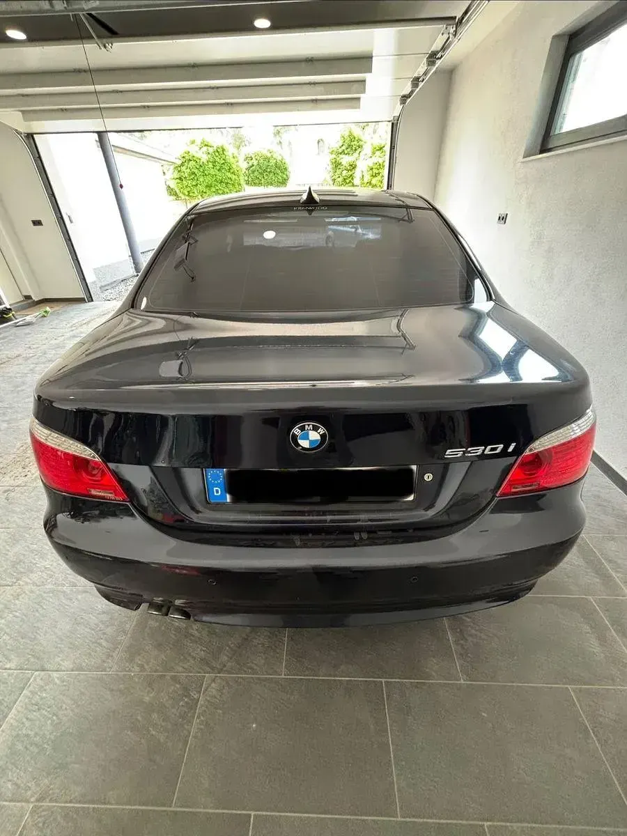 Gebraucht BMW 530 Sport Line 272 PS (200 kW) 2007 Blau Limousine