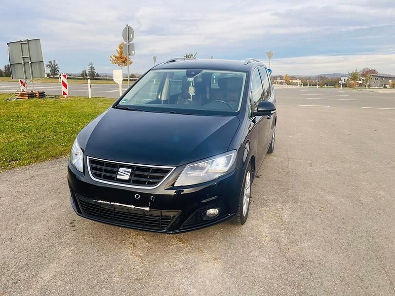 Schwarz Gebraucht 2016 Seat Alhambra Van / Kleinbus | 20.000 € (Teuer) - Bild 1/4