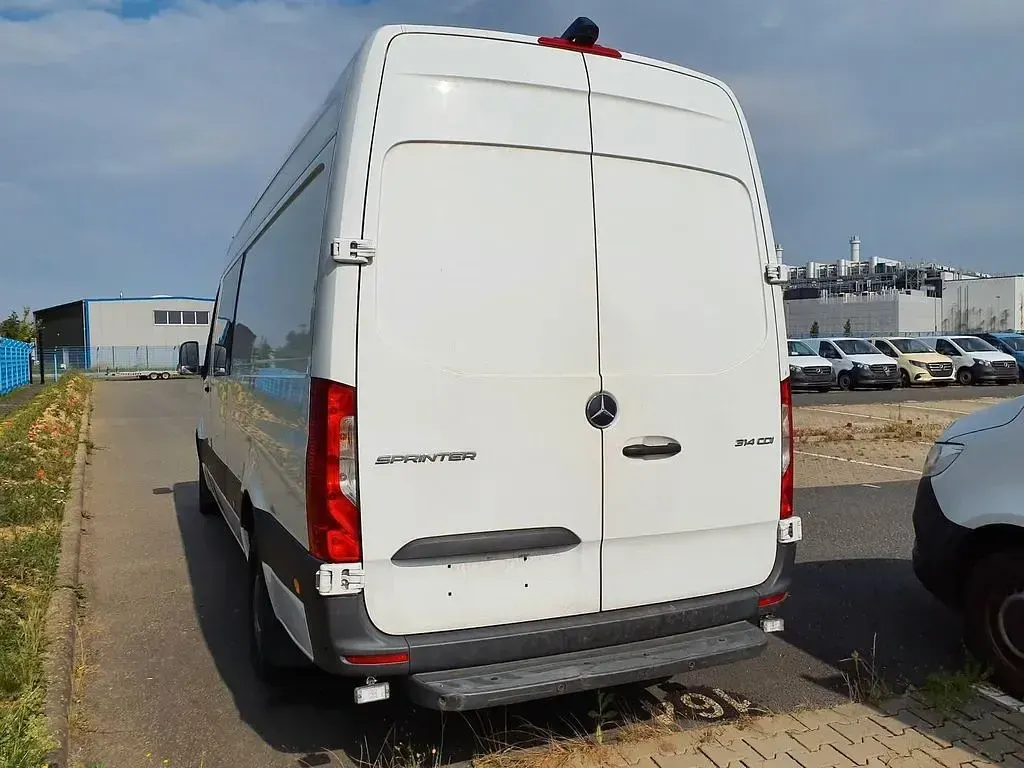 Gebraucht Mercedes Sprinter 143 PS (105 kW) 2021 Weiß Van