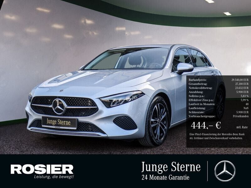Silber / iridiumsilber (metallic) Gebraucht 2023 Mercedes A200 Advanced Plus Limousine | 29.540 € (Fairer Preis) - Bild 1/4