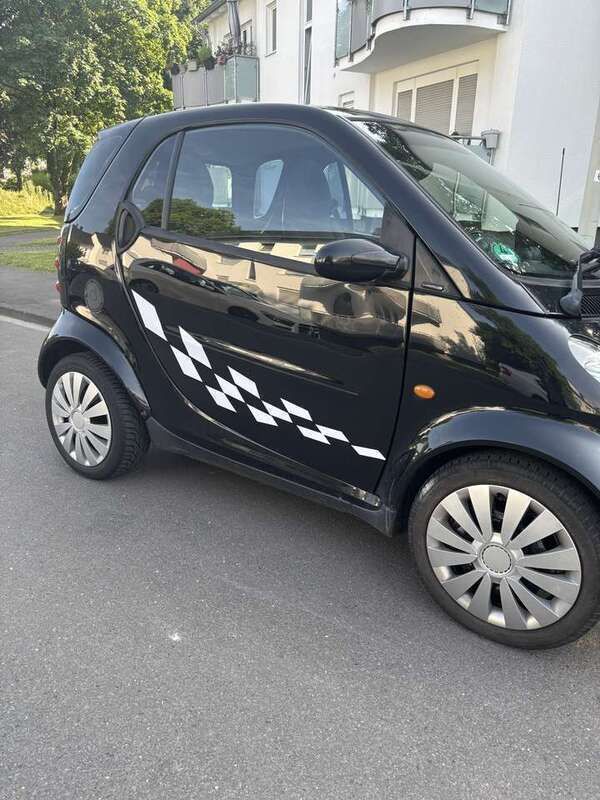 Schwarz Gebraucht 2004 Smart ForTwo Coupé Basis Kleinwagen | 1.600 € (Guter Preis) - Bild 1/4