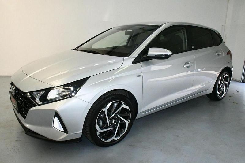 Gebraucht Hyundai i20 101 PS (74 kW) 2022 Grau Limousine