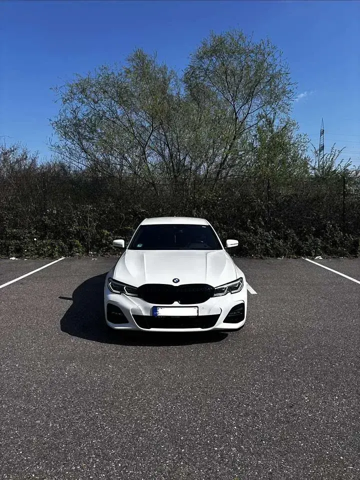 Gebraucht BMW 330e M Sport 292 PS (214 kW) 2020 Weiß Limousine