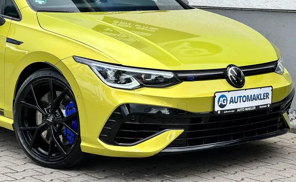 Gebraucht VW Golf VIII Edition 333 PS (244 kW) 2024 Limonengelb Limousine