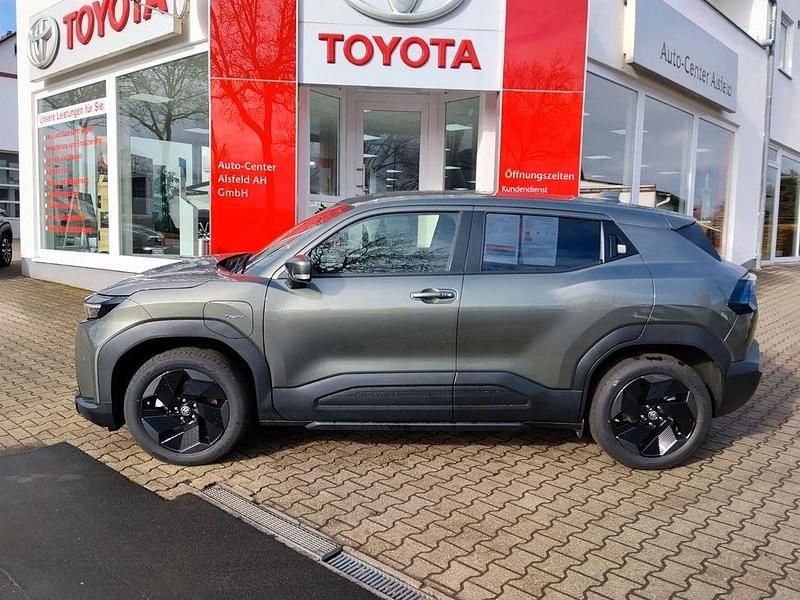 Neu Toyota Urban Cruiser 127 kW (174 PS) 2026 Grün SUV