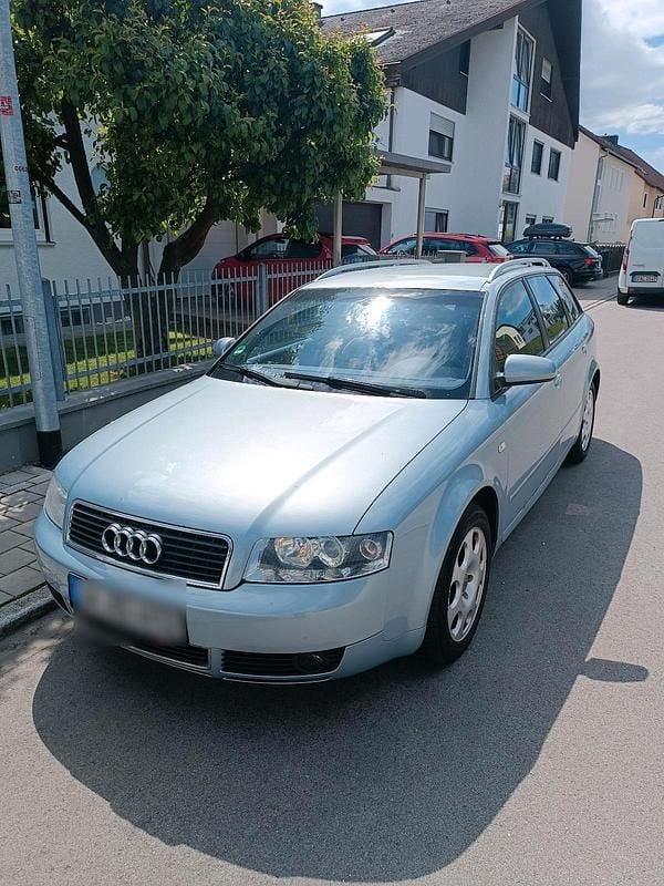 Gebraucht Audi A4 136 PS (100 kW) 2004 Blau Kombi