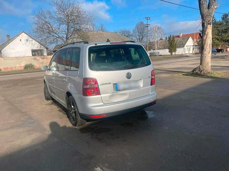 Gebraucht VW Touran 101 PS (74 kW) 2007 Silber Van / Kleinbus