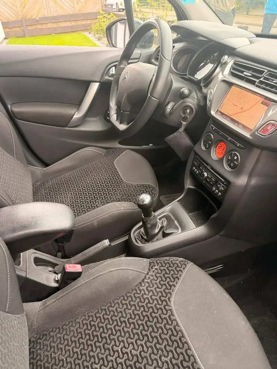 Gebraucht Citroën C3 95 PS (69 kW) 2010 Schwarz Kleinwagen