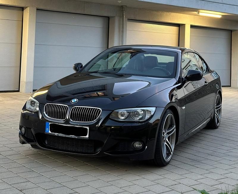 Schwarz Gebraucht 2011 BMW 325 Cabriolet M Sport Cabrio | 16.999 € - Bild 1/4
