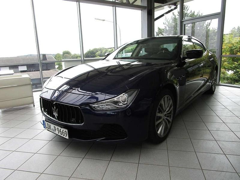 Blu passione Gebraucht 2014 Maserati Ghibli Coupé | 33.990 € (Teuer) - Bild 1/4
