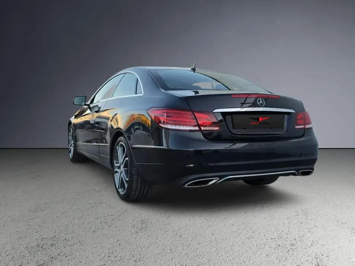 Usado Mercedes E200 184 CV (135 kW) 2014 Negro Coupe