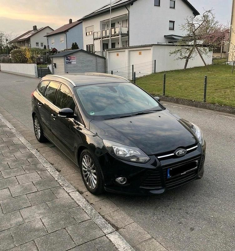Second-hand Ford Focus 125 CP (91 kW) 2011 Negru Break
