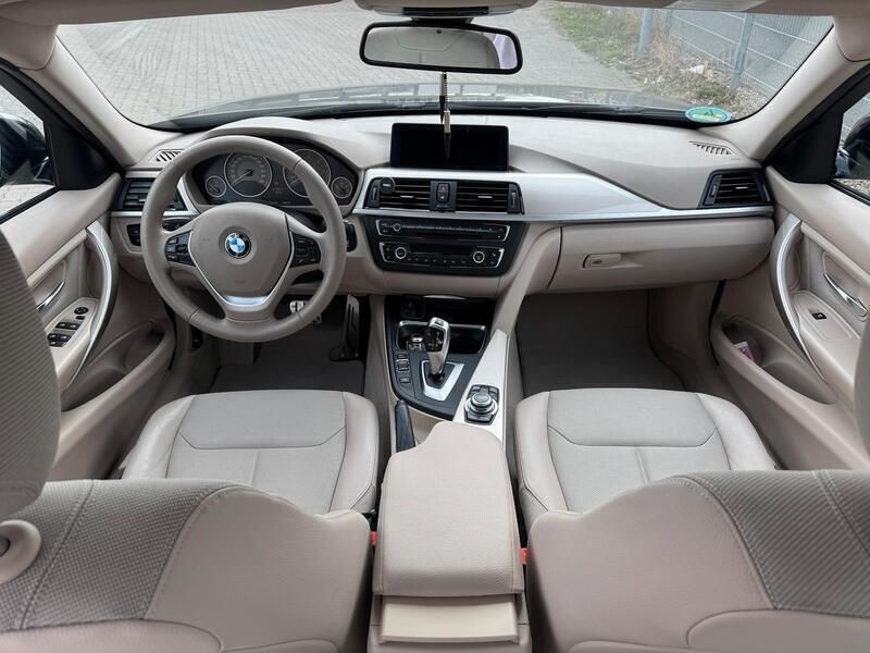 Braun Gebraucht 2012 BMW 320 Limousine | 9.300 € - Bild 1/4