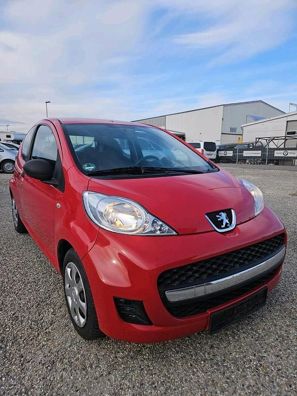 Gebraucht Peugeot 107 68 PS (50 kW) 2010 Rot Kleinwagen