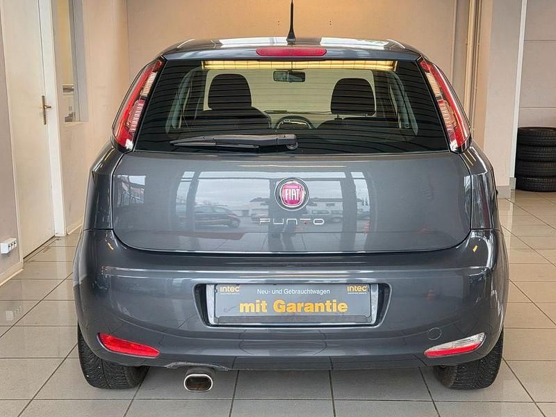 Gebraucht Fiat Punto Lounge 77 PS (56 kW) 2014 Grau Kleinwagen