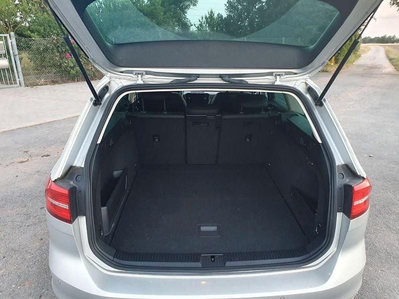 Używany VW Passat 239 KM (175 kW) 2018 Srebrny Kombi