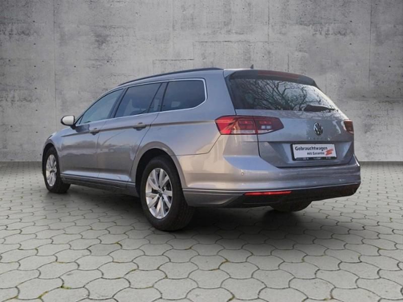 Używany VW Passat Business 150 KM (110 kW) 2022 Srebrny Kombi