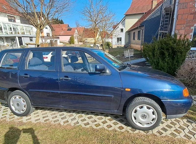 Gebraucht VW Polo 60 PS (44 kW) 1999 Blau Kombi