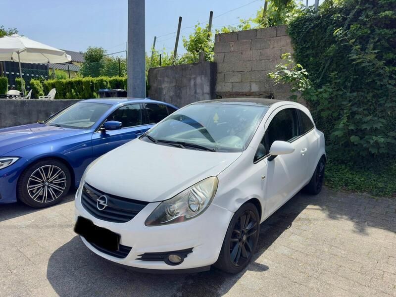 Weiß Gebraucht 2009 Opel Corsa Edition Kleinwagen | 2.799 € (Fairer Preis) - Bild 1/4