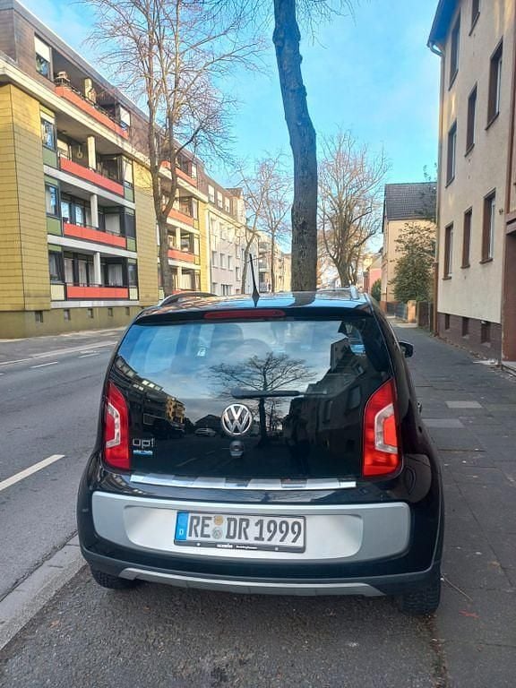 Gebraucht VW cross up! 75 PS (55 kW) 2014 Schwarz Kleinwagen