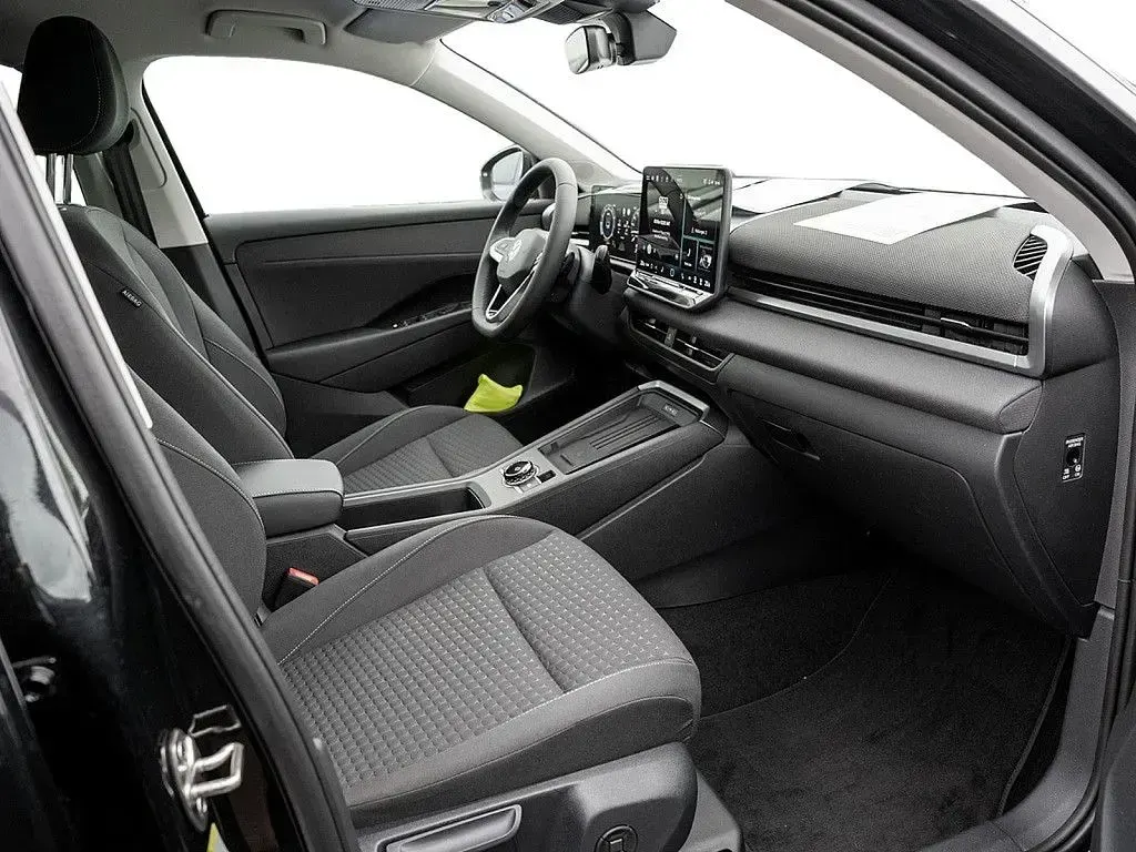 Neu VW T-Roc Life 116 PS (85 kW) 2026 Grenadillschwarz SUV