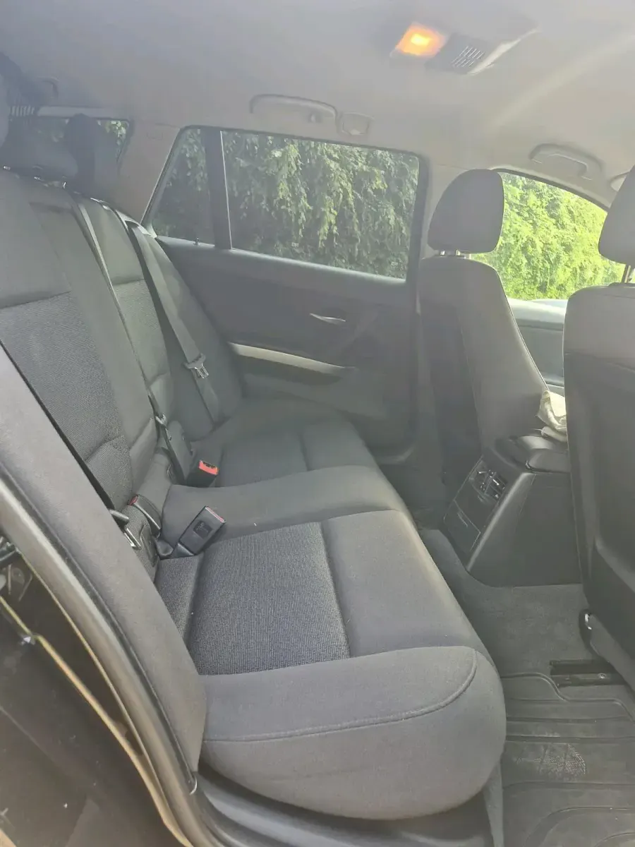 Gebraucht BMW 320 170 PS (125 kW) 2008 Schwarz Kombi