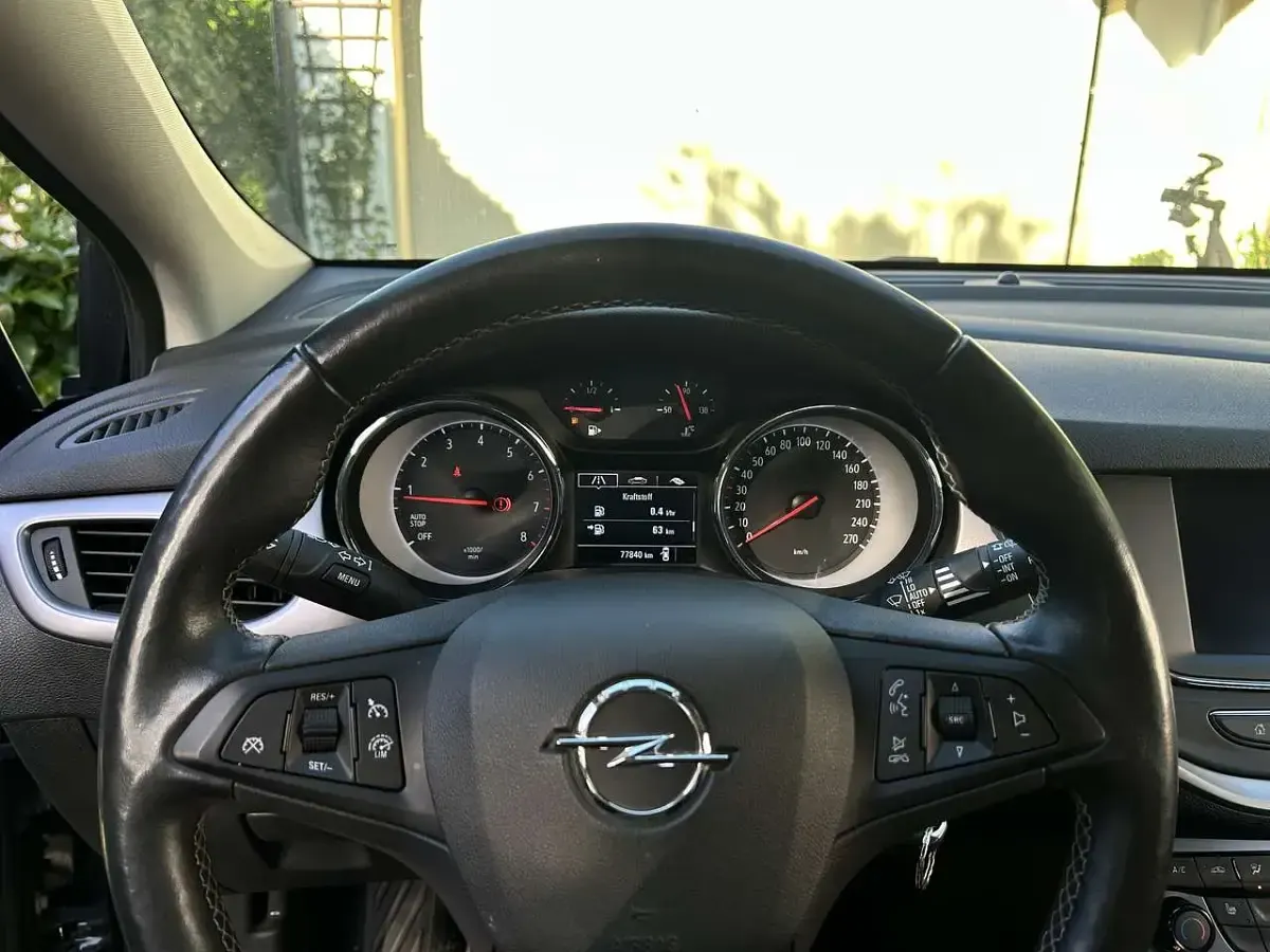 Gebraucht Opel Astra Edition 131 PS (96 kW) 2021 Schwarz Kleinwagen