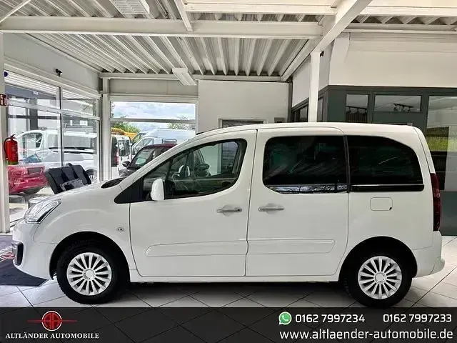 Gebraucht Citroën Berlingo SELECTION 99 PS (72 kW) 2016 Weiß Van / Kleinbus